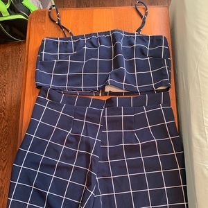 Navy with white stripe set